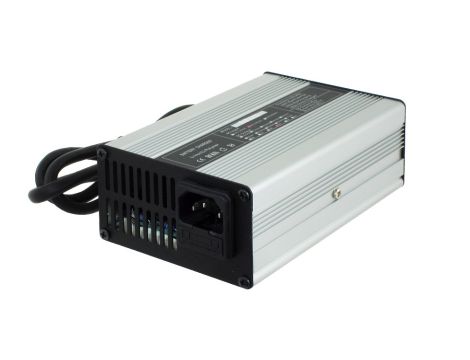 Charger 4SL 14,8V 10A 240W for 4 cells ALUMINIUM